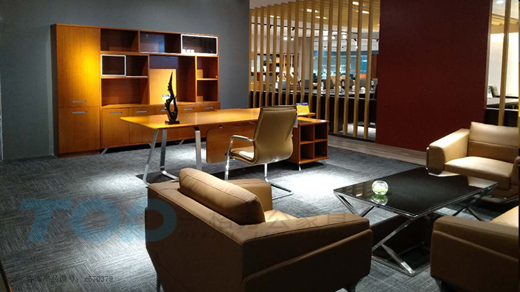 領導辦公區(qū)域.jpg 領導辦公區(qū)域.jpg