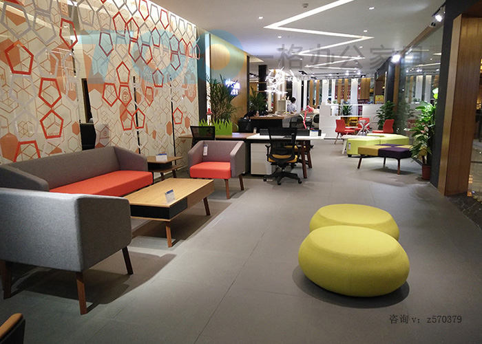 辦公沙發(fā)圖,深圳<a href='/zcbgkj.htm' class='keys' title='點擊查看關于辦公沙發(fā)的相關信息' target='_blank'>辦公沙發(fā)</a>圖,一格辦公家具沙發(fā).jpg 辦公沙發(fā)圖,深圳辦公沙發(fā)圖,一格辦公家具沙發(fā).jpg