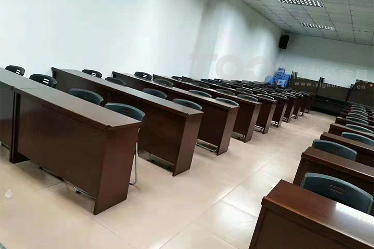 1 條桌.jpg 1 條桌.jpg