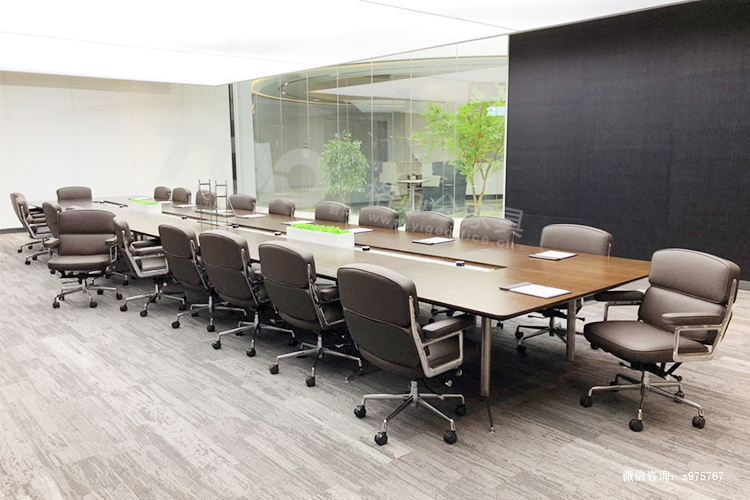 實(shí)拍會(huì)議桌10米.jpg 實(shí)拍會(huì)議桌10米.jpg