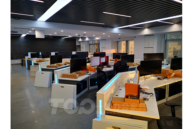 操作室辦公臺側面.jpg 操作室辦公臺側面.jpg