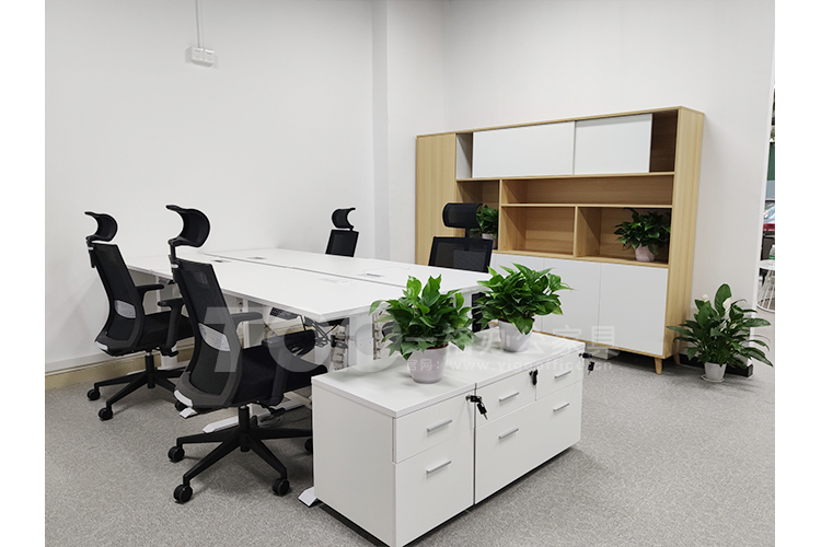 職員辦公升降桌.jpg 職員辦公升降桌.jpg