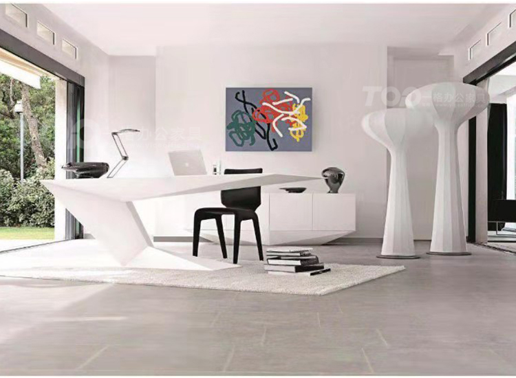 個(gè)性烤漆班臺(tái).jpg 個(gè)性烤漆班臺(tái).jpg