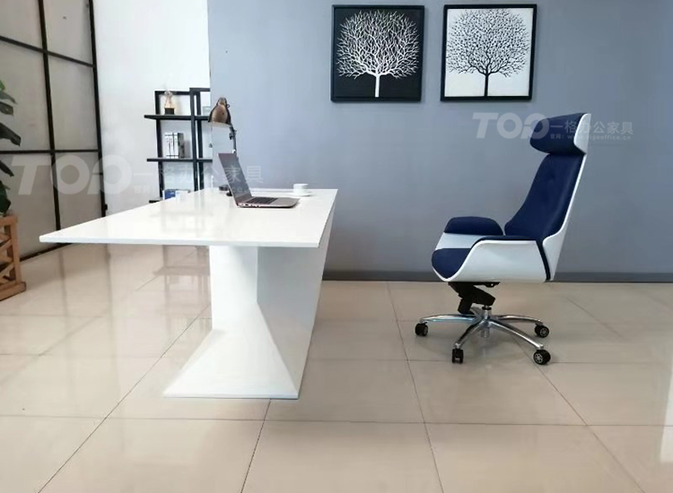 烤漆班臺(tái).jpg 烤漆班臺(tái).jpg