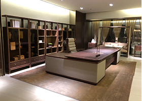 【聽賦】實(shí)木真皮班臺(tái)